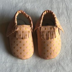 Sweet N Swag Girls Pink Polka Dot Moccasins Size 2